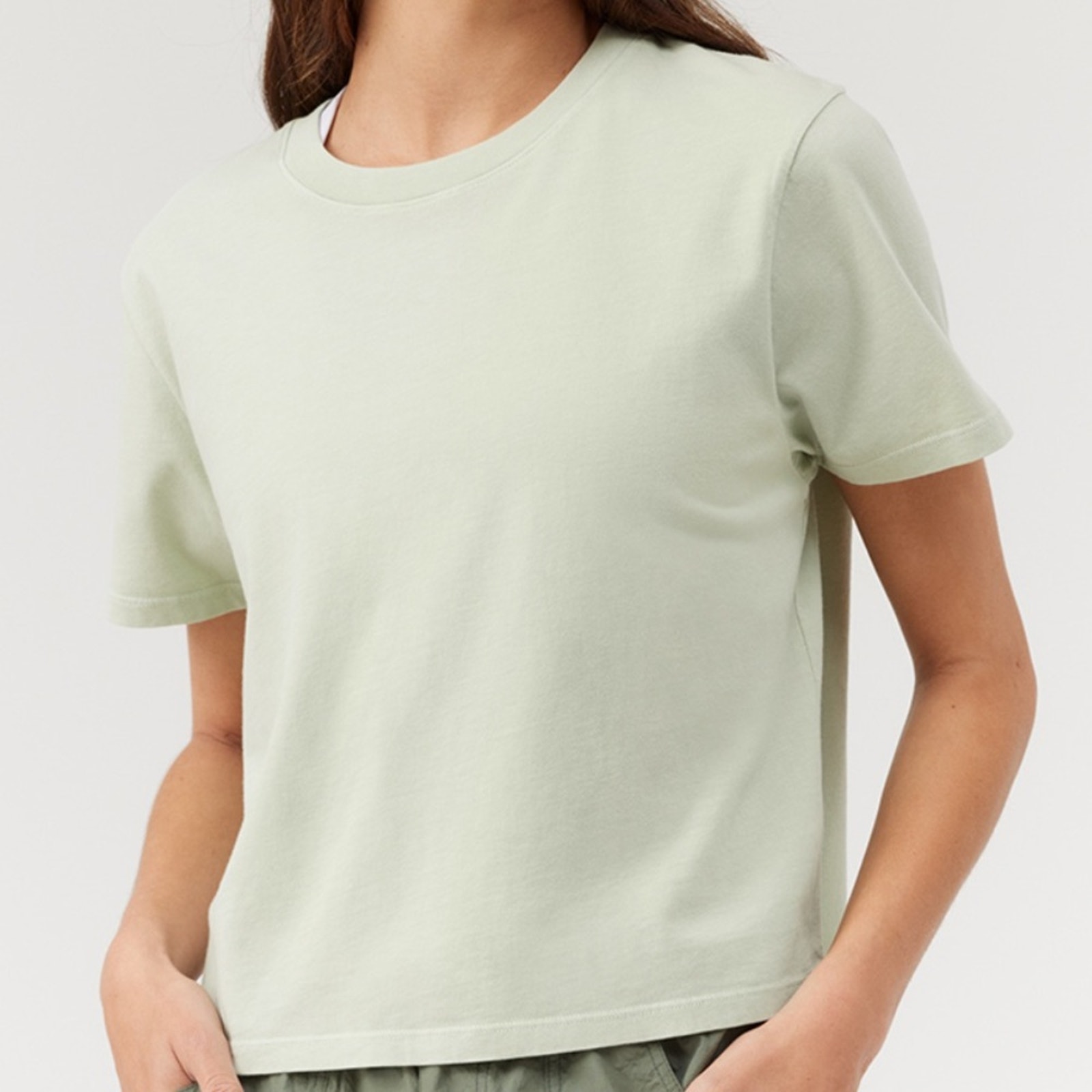 Outdoor Voices Everyday Shortsleeve - Slit Green Size Xxs